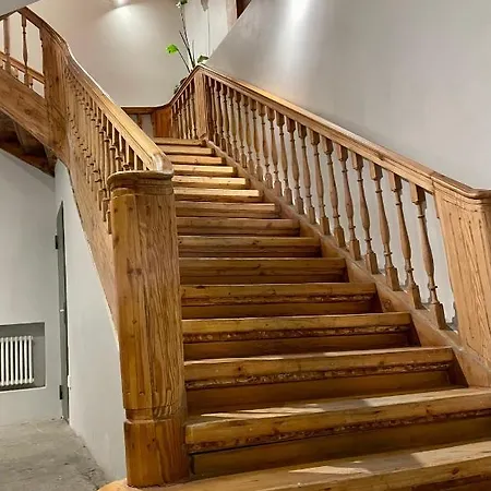 Sweet Home, Early Check In